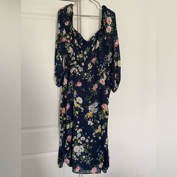 Abercrombie & Fitch Dresses & Skirts - Abercrombie Midi Dress